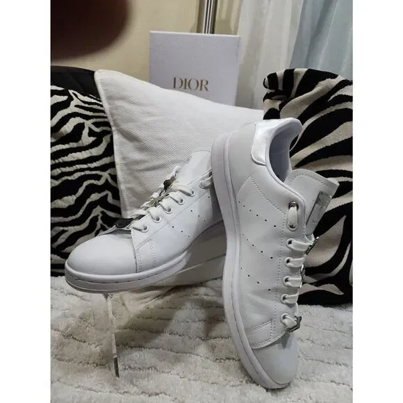 Adidas x Disney x Stan Smith 'Peter Pan & Tinkerbell' Sneakers - Picture 2 of 10